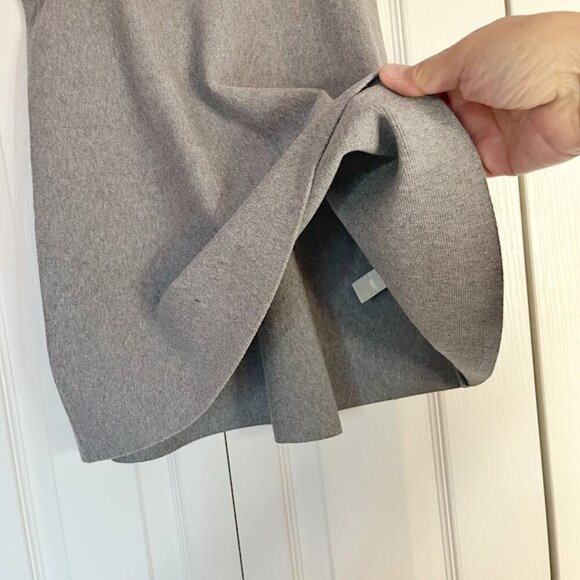 Ann Taylor PETITE Mini Length Knit Stretchy Flare Flowy Pull On Skirt - Picture 6 of 11